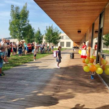 Ob prvem solskem dnevu 03